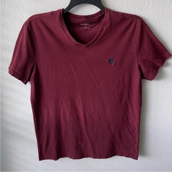 Express Maroon V-Neck T-Shirt - Picture 1 of 3